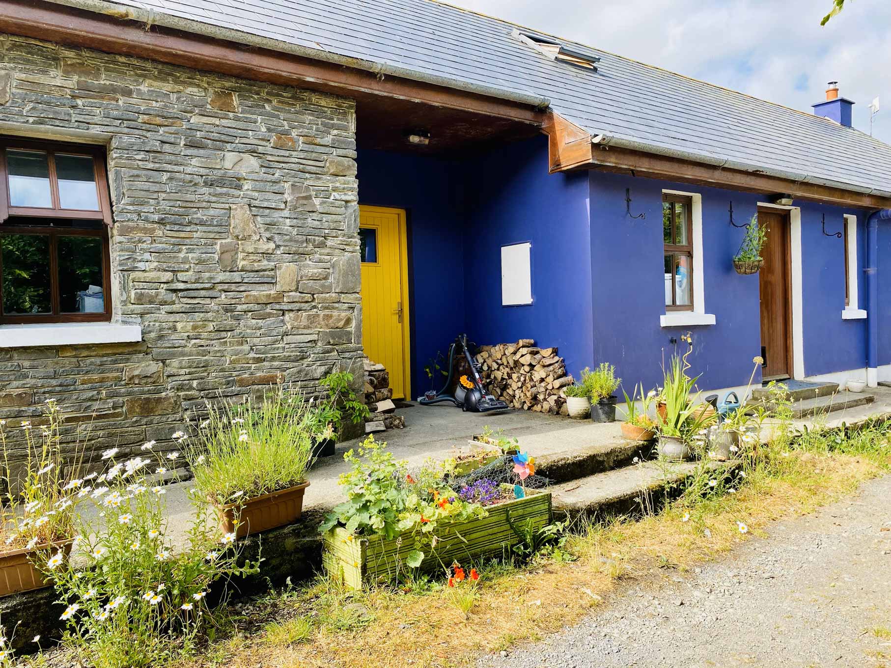 The Flying Alpaca farmhouse, Kilkee, Clare Ireland